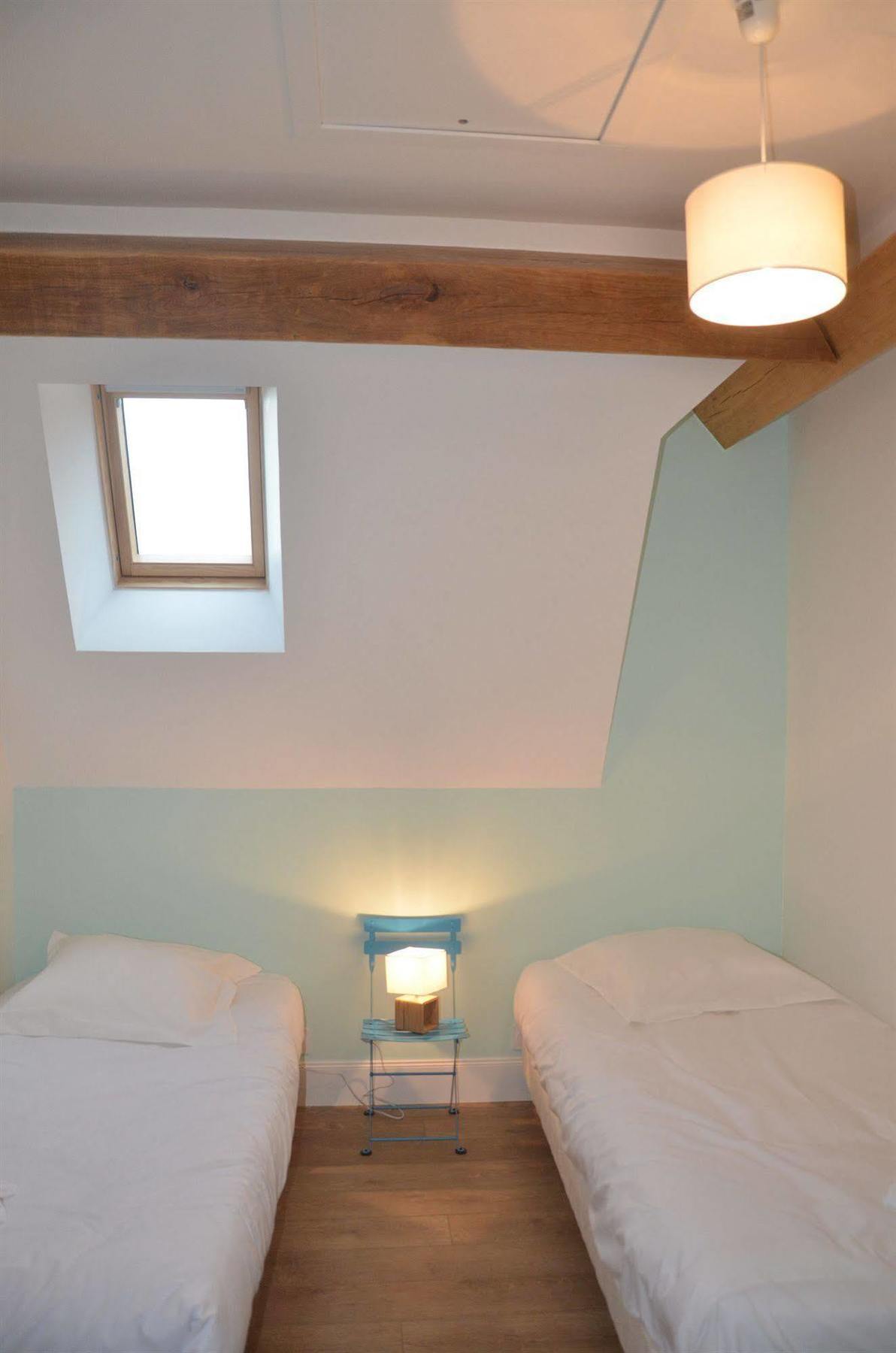 Auberge Du Moulin A Vent, The Originals Relais Manou Exterior photo